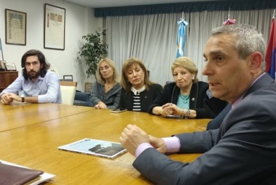 Глава МИД Арцаха встретился с представителями действующих в Аргентине армянских организаций