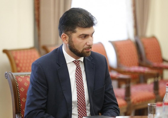 Դավիթ Սանասարյանը չհերքեց, որ Ստեֆանո Ռիչչիի կոստյում է հագել