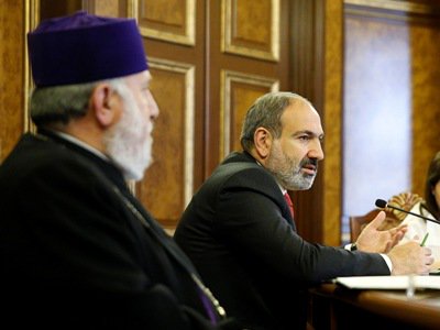 Արդյոք մենք տարբերակո՞ւմ ենք Հայ եկեղեցու պատմությունը հայ ժողովրդի պատմությունից. Փաշինյան