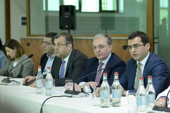 Հակոբ Արշակյանը եւ Զոհրաբ Մնացականյանը հանդիպել են հայկական ծագմամբ շուրջ 60 տեխնոլոգիական ընկերությունների ներկայացուցիչների