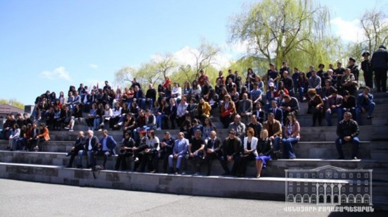 Դպրոցների տնօրենները պատասխան են տալիս քաղաքացու օրվա միջոցառումներին չմասնակցելու համար. LoriTV