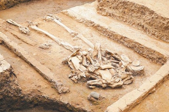 Չինաստանում 5000-ամյա դամբարանում անհայտ զենք է հայտնաբերվել