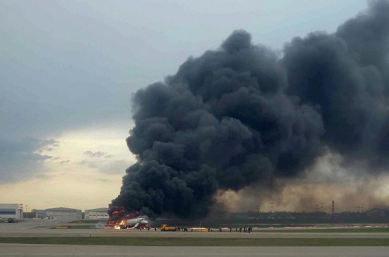 Հրապարակվել է վայրէջքի ժամանակ վթարված SSJ-100 ինքնաթիռի օդաչուի և ավիակարգավարների բանակցությունների տեքստային տարբերակը