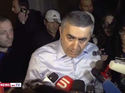 Գործող իշխանության հետեւում երեւում են Լեւոն Տեր-Պետրոսյանի ականջները. Արմեն Ռուստամյան