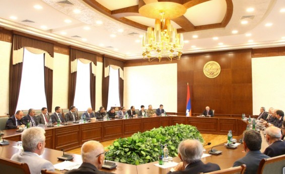 Բակո Սահակյանն ու Իշխան Զաքարյանը քննարկել են Արցախում կայանալիք Համահայկական 7-րդ ամառային խաղերի կազմակերպմանն առնչվող հարցեր