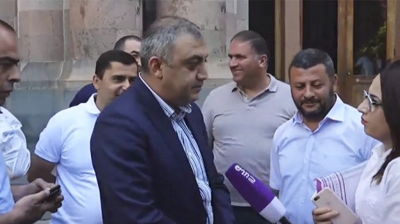 Ճանապարհը փակած աշխատակիցները մեկ ու կես ամիս ժամանակ են տվել կառավարությանը