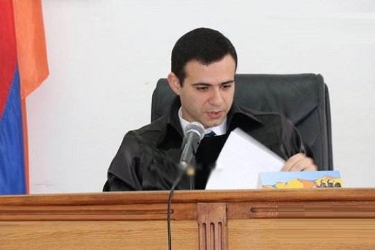 Չիշիկ խմելու կոչ արած Սերգո Երիցյանի դատավոր որդուն կպատժե՞ն. «Ժողովուրդ»