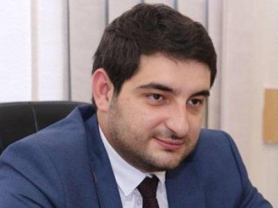 Երեւանում թալանել են Նիկոլ Փաշինյանի եղբորորդու ավտոմեքենան