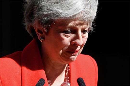 Մեյն այլևս չի գլխավորի Պահպանողական կուսակցությունը, բայց դեռ կմնա վարչապետի պաշտոնում