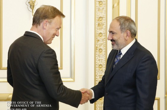 Վարչապետն ընդունել է Գերմանիայի Բունդեսթագի փոխնախագահի գլխավորած պատվիրակությանը