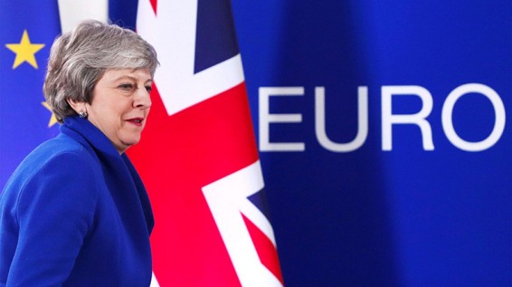 Մեյի պաշտոնի համար մրցապայքարը կշարունակի երկու թեկնածու