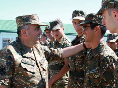 Արցախում մեկնարկել է ամառային զորակոչը. Կարեն Աբրահամյանն առանձնազրույց է ունեցել նորակոչիկների հետ