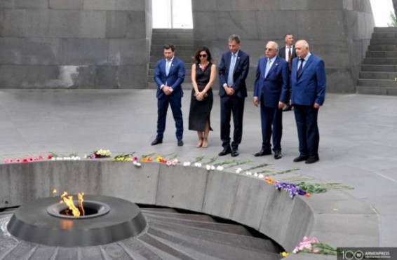 Հայաստանում Իսրայելի նորանշանակ դեսպանն այցելել է Ծիծեռնակաբերդ