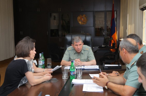 ԶՈՒ ԳՇ պետի առաջին տեղակալն ընդունել է տարբեր բնույթի հարցերով դիմած քաղաքացիներին