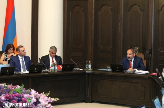 Տեսչական մարմիններին 91 ծառայողական մեքենա տրամադրելու նախագիծը հանվեց օրակարգից. ըստ վարչապետի՝ լրացուցիչ քննարկման կարիք կա