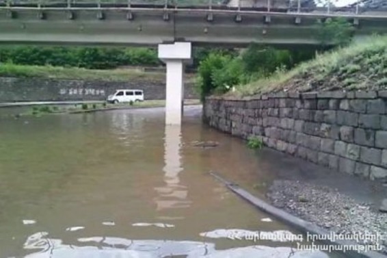 Հորդառատ անձրեւներից Ալավերդի քաղաքի ջրահեռացման համակարգը խափանվել է