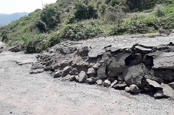 Սյունիքի մարզի Խոտ գյուղում 60 մ երկարությամբ և 40 մ լայնությամբ սողանք է առաջացել. Որոտան տանող ճանապարհը երկկողմանի փակ է