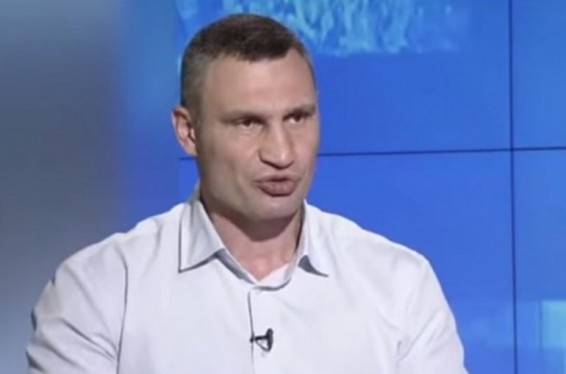 Կլիչկոն կրկին անհարմար իրավիճակում է հայտնվել՝ չկարողանալով արտասանել «դատական փորձաքննությունների ինստիտուտ» բառակապակցությունը