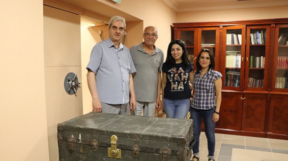 Կոստան Զարյանի արխիվը նվիրաբերվել է Մատենադարանին