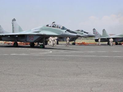 Летчики МиГ-29 ЮВО провели учебные бои в небе Армении