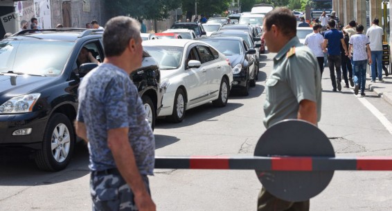 В Казахстане решили легализовать покупку автомобилей в Армении