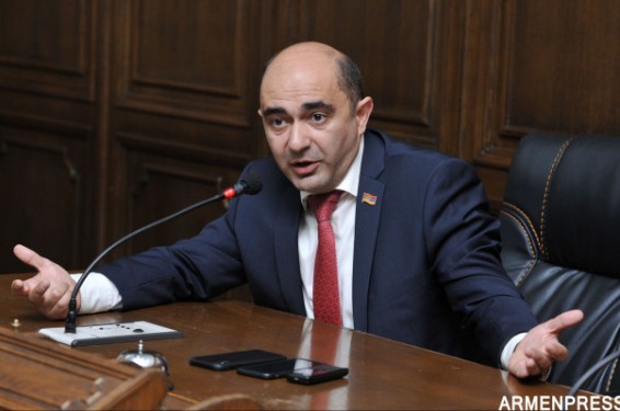 «Այսօրվա իրավիճակի մեղավորը վարչապետն է, նրանից է պետք պահանջել, որ աղբը հավաքեն». Էդմոն Մարուքյան