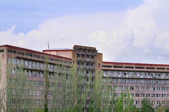 Ուռուցքաբանության ազգային կենտրոնը հիվանդին չի տրամադրել հասանելիք անվճար դեղորայքը. կենտրոնից պարզաբանում են՝ այդ պահին դեղերն առկա չեն եղել