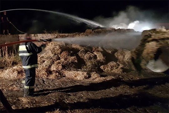 Հրդեհ՝ Մարալիկում. մոտ 1500 հակ անասնակեր է այրվել