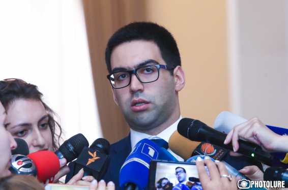 Պաշտոնյաների վարորդները և քարտուղարուհիները ևս պետք է հայտարարագիր կներկայացնեն. Ռուստամ Բադասյան