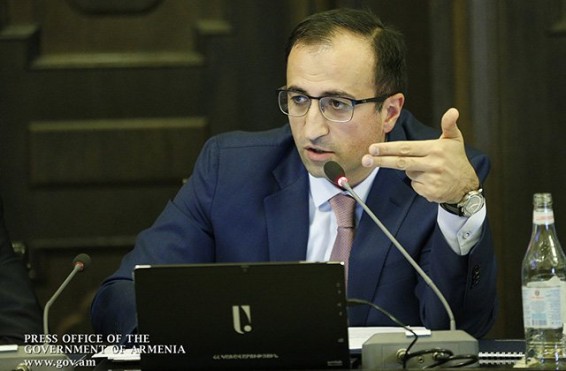 «Իմ կինը հիմնարկ չունի». Արսեն Թորոսյան