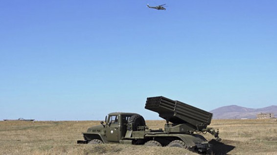 Артподразделения российской военной базы в Армении учились уничтожать тактический десант условного противника в горах