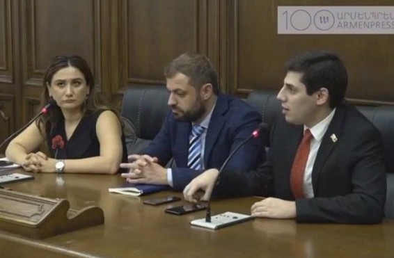 «Իմ քայլը» խմբակցության պատգամավորները տեղյակ չեն, թե ինչու է հրաժարական տվել Արթուր Վանեցյանը. մանրամասները նրանց հետաքրքիր չեն