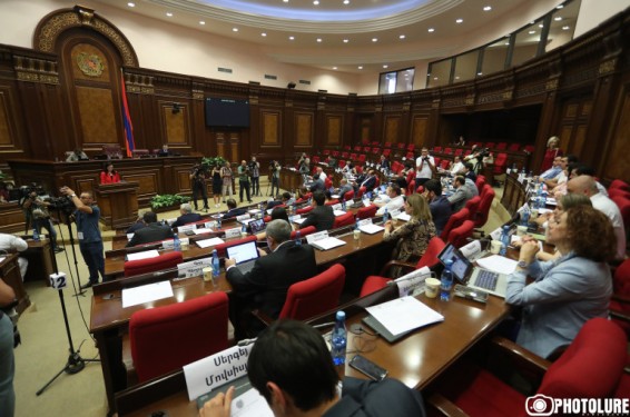 Պետությունը 56 մլրդ դրամ ԱԱՀ-ի պարտքը կվերադարձնի տնտեսավարողներին. ԱԺ-ն ընդունեց օրինագիծը