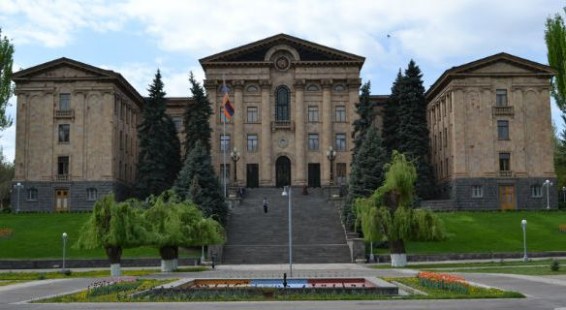 Կառավարության նիստը՝ ուղիղ. օրակարգում է նաև «ՀՀ-ի և Սինգապուրի միջև ծառայությունների, առևտրի և ներդրումների մասին» համաձայնագրի ստորագրմանը հավանություն տալու մասին հարցը