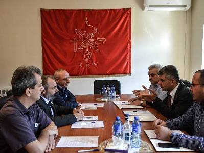 Արցախի Պահպանողական կուսակցության ներկայացուցիչները ՀՅԴ-ի հետ քննարկել են նախագահի թեկնածուի հարցը