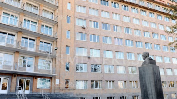Արսեն Թորոսյանի կողմից Ֆանարջյանի անվան ինտիտուտի տնօրենի ԺՊ նշանակվածը ծեծել է բժշկին