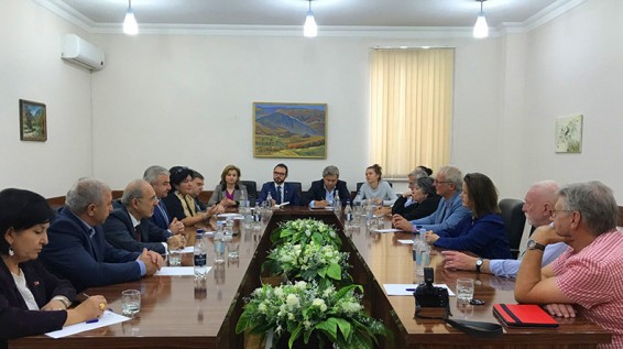 Կարևոր է, որ համաժողովին մասնակից բոլոր պատվիրակները իրենց երկրներում խոսեն Արցախի մասին. Ղուլյան