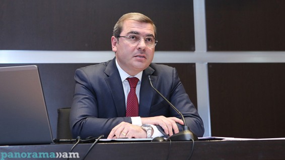 Ես գիտեմ՝ այդպիսի բան չկա. Դավիթ Անանյանը՝ իր տեղակալի խաղադրույքներ կատարելու մասին
