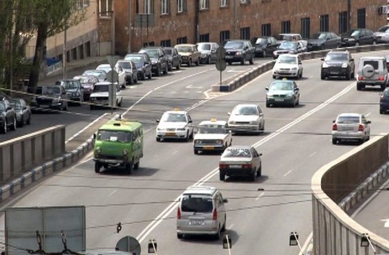 ԱԺ հանձնաժողովը բացասական եզրակացություն տվեց հանդիպակաց գոտի դուրս գալու տուգանքի ավելացման նախագծին