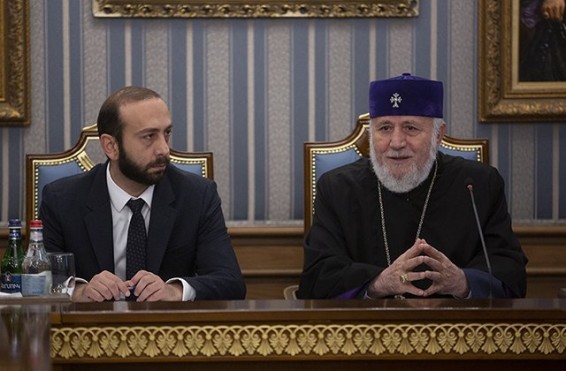 Արարատ Միրզոյանն այցելել է Մայր Աթոռ Սուրբ Էջմիածին