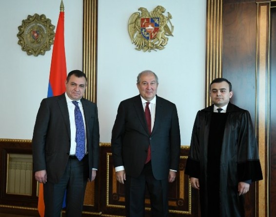 ՀՀ նախագահի նստավայրում տեղի է ունեցել նորանշանակ դատավորների երդման արարողությունը