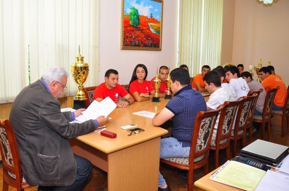 ՀԱՊՀ ռեկտորը խորհրդակցություն է անցկացրել «Միասնության ուժը» ուսանողական- երիտասարդական հավաքի համակարգող խմբի հետ