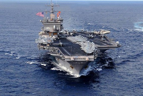 Авианосец ВМС США пересек Ормузский пролив