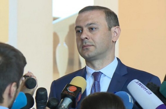 Միլանի հայկական եկեղեցում վարչապետի հետ հանդիպմանը հայերն էին հրավիրված, բայց այնպես չէ, որ միայն հայերը կարող էին մտնել. ԱԽ քարտուղար. «Փաստինֆո»