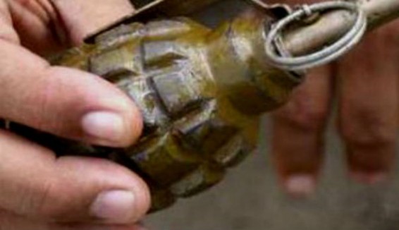 Գյումրեցի կինը հանձնեց հանգուցյալ ամուսնու զինամթերքը