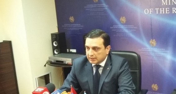 Ծխելը պիտի ոչ միայն արգելված լինի, այլեւ` ամոթ. Արմեն Մուրադյան