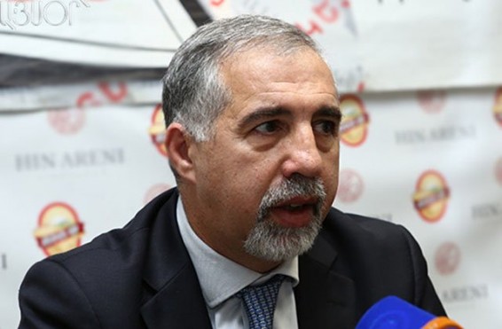 Գագիկ Աղաջանյանը ավտոմեքենաների մաքսազերծման հետ կապված խնդիրներից ազատվելու տարբերակ է առաջարում
