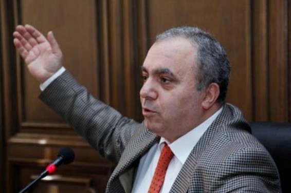 Ինչպե՞ս կարելի է հանիրավի խեղված վարկային պատմությունը վերականգնել. Բագրատյանը՝ Երիցյանին