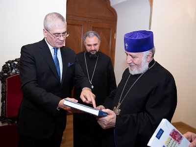 Կաթողիկոսը գոհունակությամբ անդրադարձել է հայ եւ ռումին ժողովուրդների ջերմ և սերտ հարաբերություններին