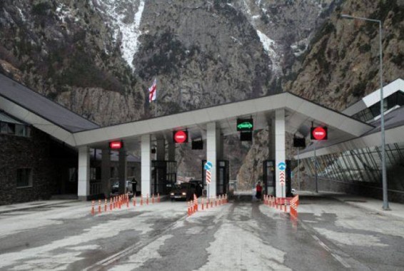 Автодорога Степанцминда - Ларс открыта для всех видов транспорта
